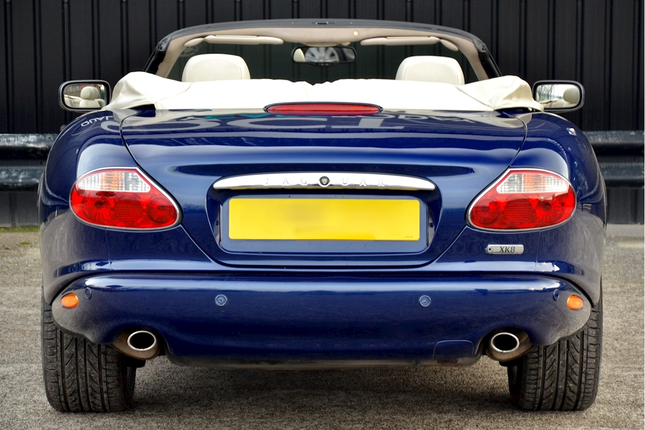 Jaguar XK8 4.2 V8 Convertible Pacific Blue + Ivory + 3 Former Keepers + Adaptive Cruise + Premium Sound - Large 4