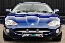 Jaguar XK8 4.2 V8 Convertible Pacific Blue + Ivory + 3 Former Keepers + Adaptive Cruise + Premium Sound - Thumb 3