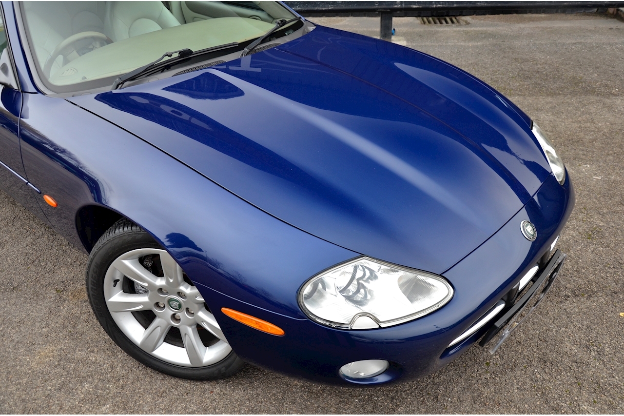 Jaguar XK8 4.2 V8 Convertible Pacific Blue + Ivory + 3 Former Keepers + Adaptive Cruise + Premium Sound - Large 32