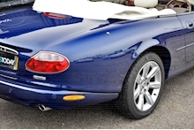 Jaguar XK8 4.2 V8 Convertible Pacific Blue + Ivory + 3 Former Keepers + Adaptive Cruise + Premium Sound - Thumb 28