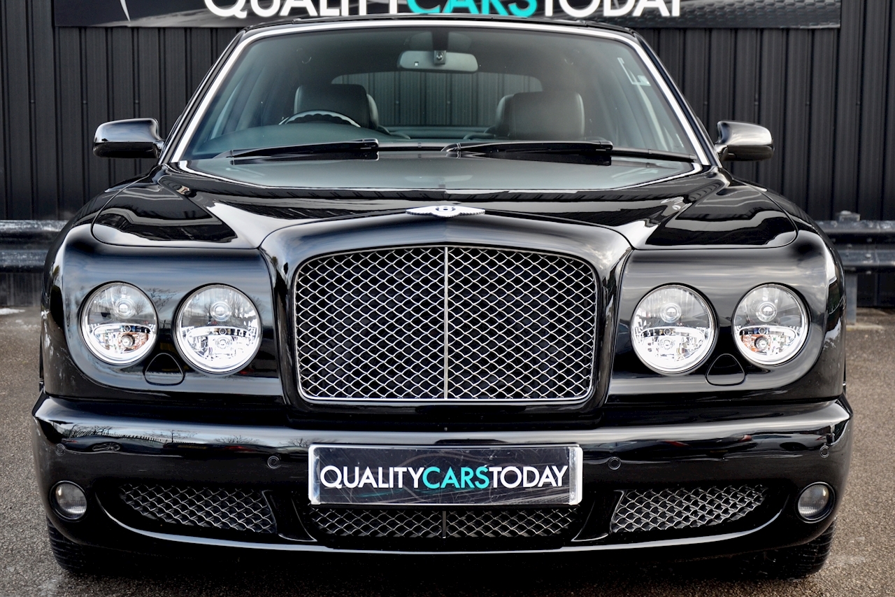 Bentley Arnage T Mulliner Level 2 2009 Model + Hooper Rear Window + Exceptional Condition and Provenance - Large 3