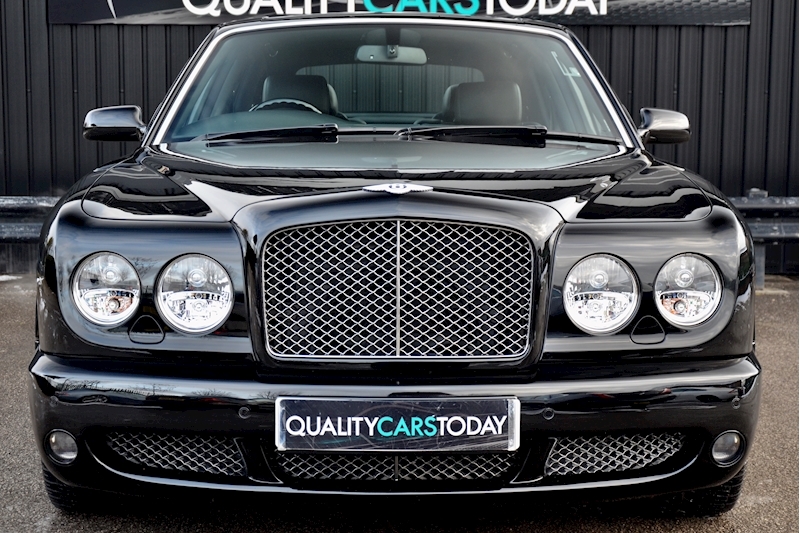 Bentley Arnage T Mulliner Level 2 2009 Model + Hooper Rear Window + Exceptional Condition and Provenance Image 3