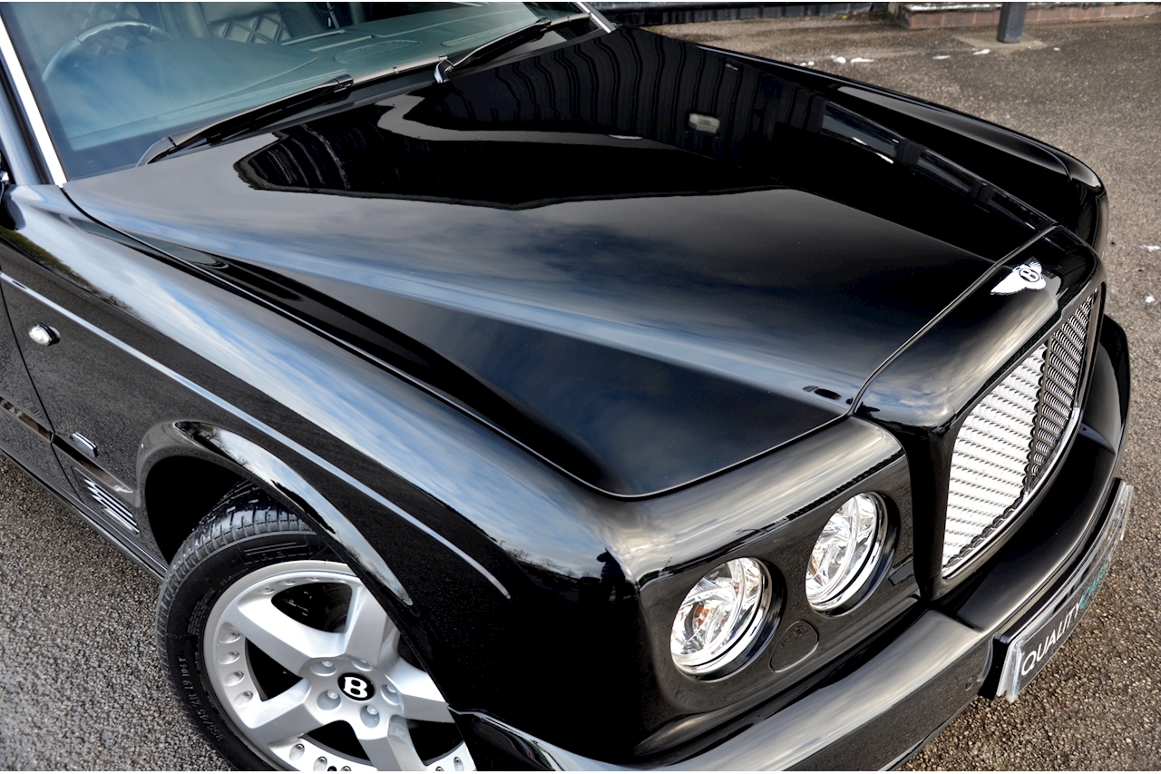Bentley Arnage T Mulliner Level 2 2009 Model + Hooper Rear Window + Exceptional Condition and Provenance - Large 5