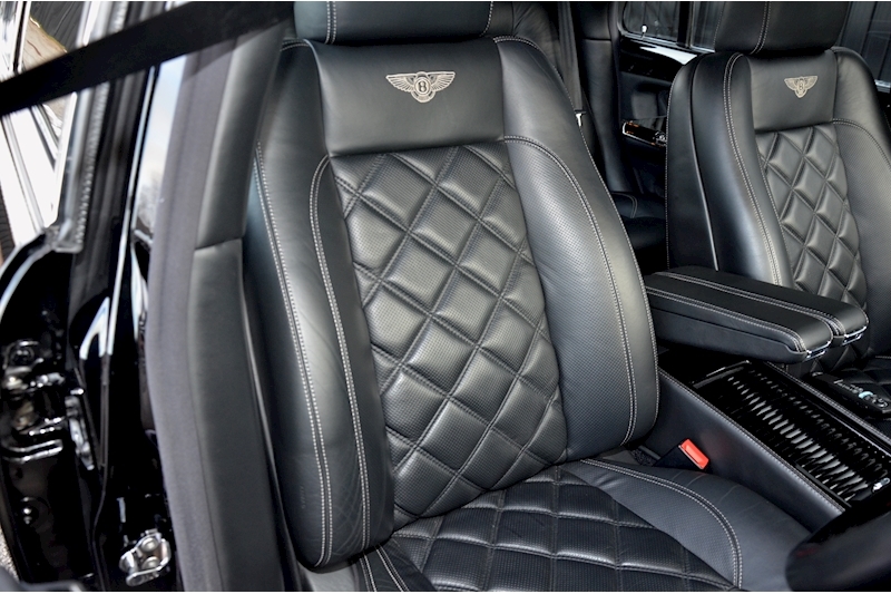 Bentley Arnage T Mulliner Level 2 2009 Model + Hooper Rear Window + Exceptional Condition and Provenance Image 9