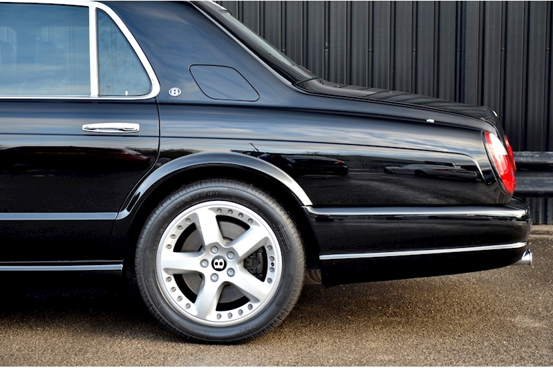 Bentley Arnage T Mulliner Level 2 2009 Model + Hooper Rear Window + Exceptional Condition and Provenance Image 21