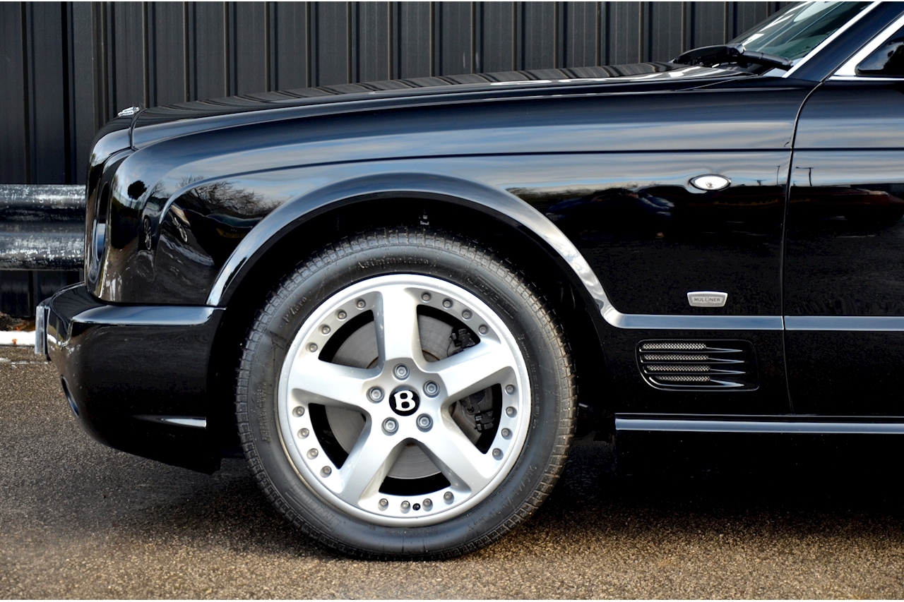 Bentley Arnage T Mulliner Level 2 2009 Model + Hooper Rear Window + Exceptional Condition and Provenance - Large 20