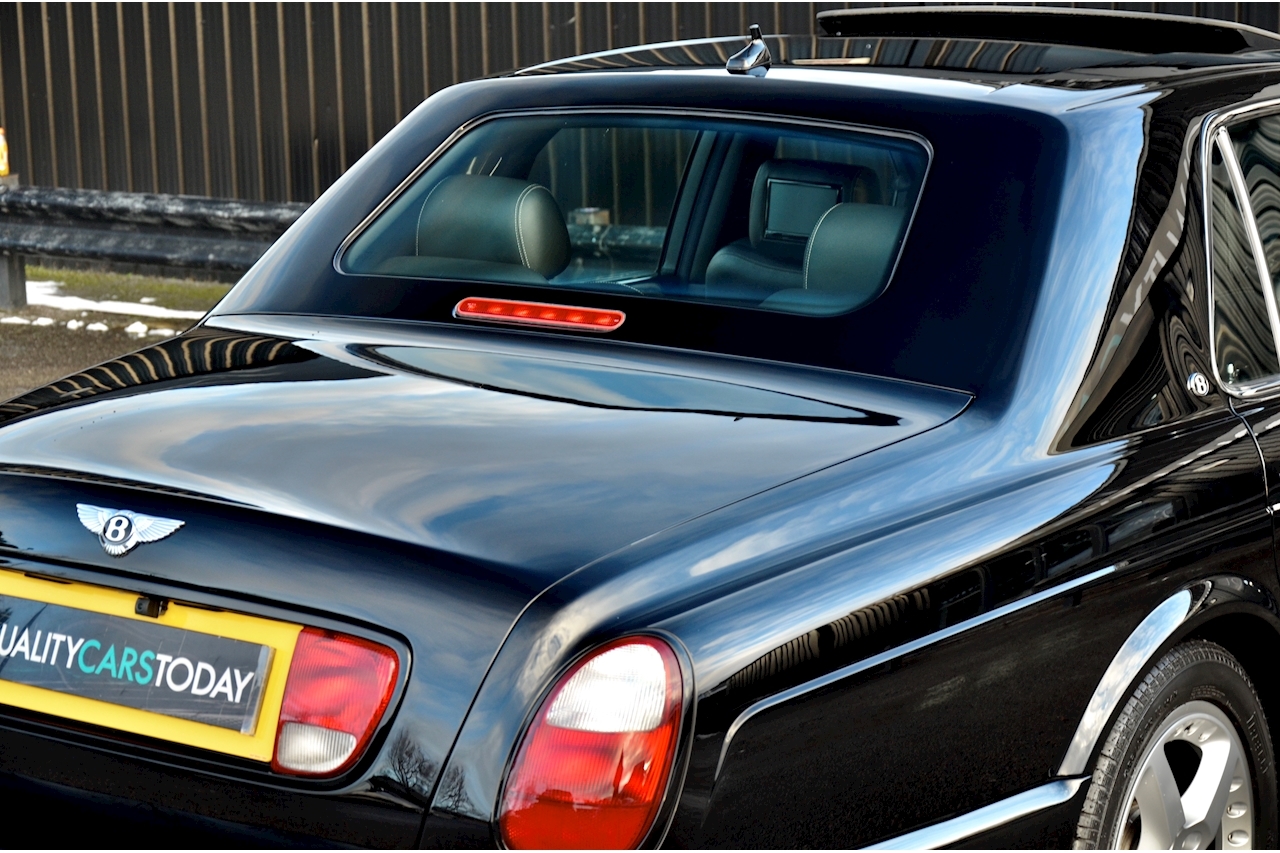 Bentley Arnage T Mulliner Level 2 2009 Model + Hooper Rear Window + Exceptional Condition and Provenance - Large 13