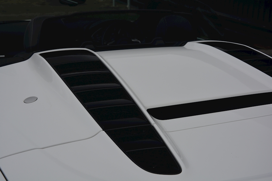 Audi R8 5.2 V10 Spyder *Full Audi Dealer History + Carbon Pack + B&0 + Mag Ride + High Spec* Image 34