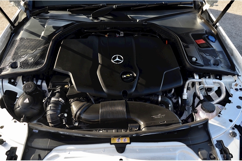 Mercedes-Benz C220d AMG Line Premium Coupe C220d AMG Line Premium Coupe Polar White + Panoramic Roof + 19s + Keyless Go Image 12