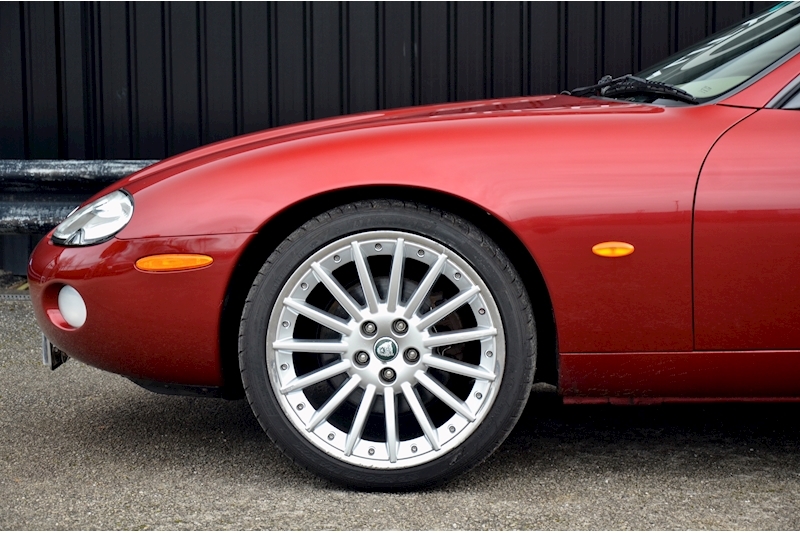 Jaguar XK8 XK8 Radiance Red + Ivory + Main Dealer History up to date Image 20
