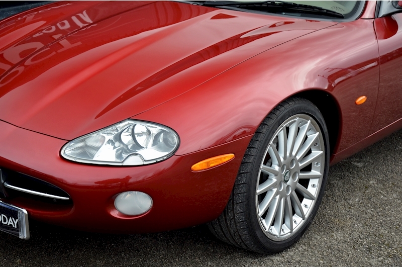 Jaguar XK8 XK8 Radiance Red + Ivory + Main Dealer History up to date Image 19