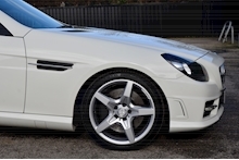 Mercedes-Benz SLK 250 AMG Sport SLK 250 AMG Sport Full Mercedes / Specialist History + Exceptional Condition - Thumb 24