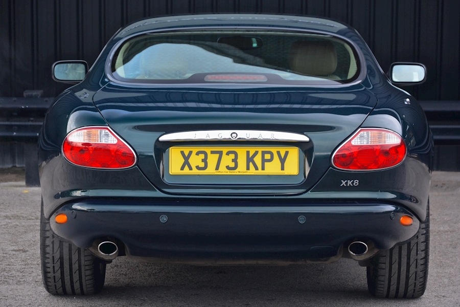 Jaguar Xk8 4.0 Coupe *Emerald Green + Cashmere + 13 Stamps* Image 4