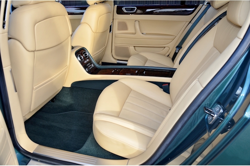 Bentley Continental Flying Spur Continental Flying Spur 1 Former Keeper + 14 Bentley Main Dealer Services Image 30