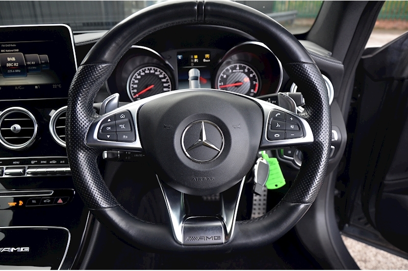 Mercedes-Benz C63 AMG C63 AMG Coupe 4.0 V8 Image 32