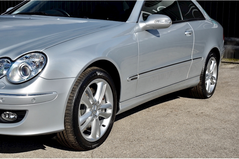 Mercedes-Benz CLK 350 Avantgarde 1 Owner + Full MB History + Outstanding Image 17