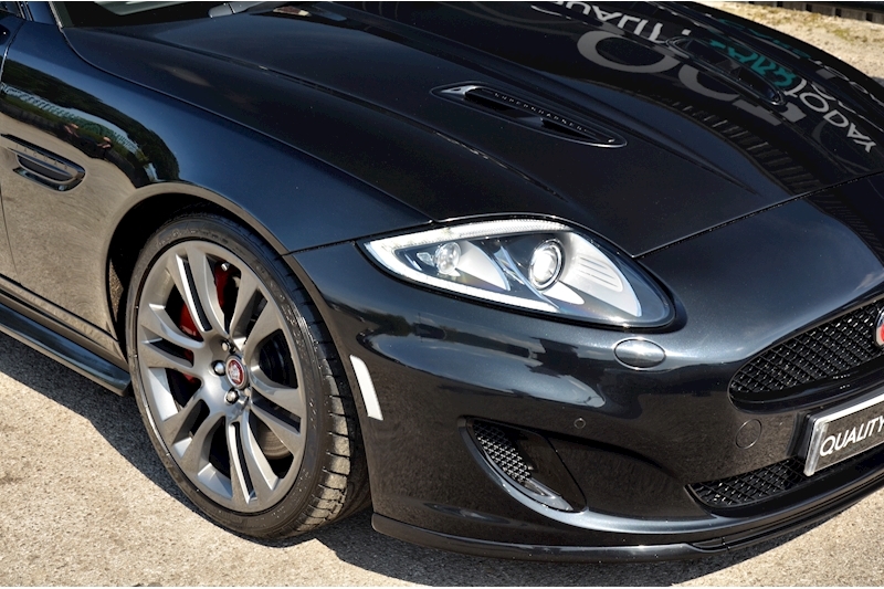 Jaguar XKR Dynamic Black Pack + Sports Exhaust Image 15