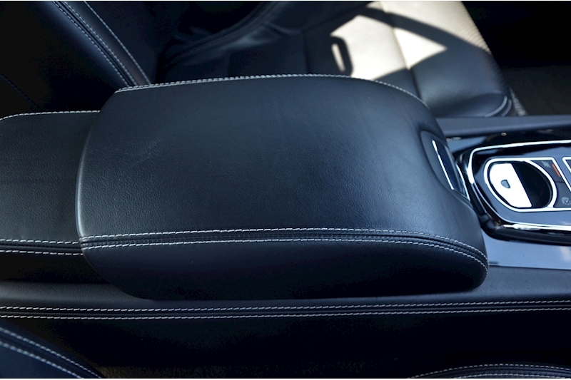 Jaguar XKR Dynamic Black Pack + Sports Exhaust Image 30