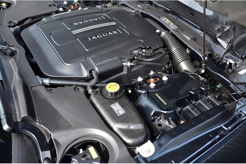 Jaguar XKR Dynamic Black Pack + Sports Exhaust Image 49