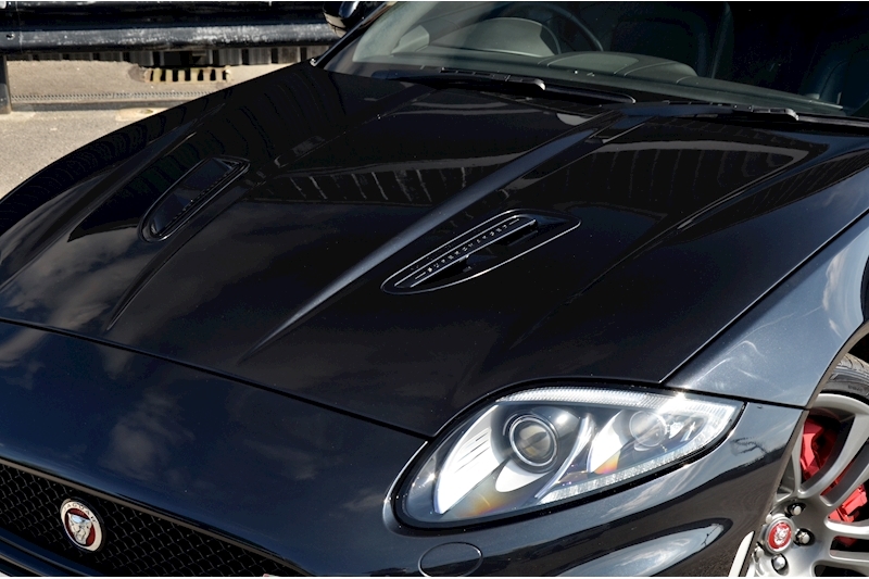 Jaguar XKR Dynamic Black Pack + Sports Exhaust Image 47