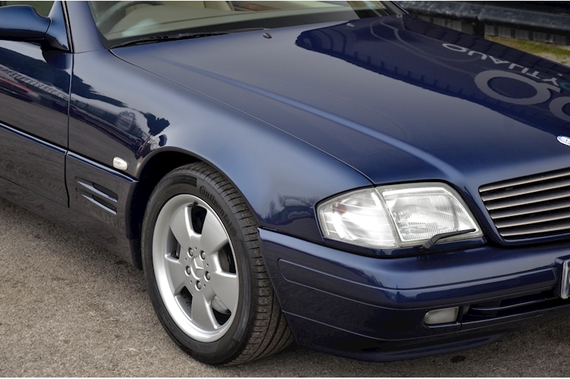 Mercedes-Benz SL 320 R129 3.2 V6 + Panoramic Glass Roof + Recent MB Service Image 15