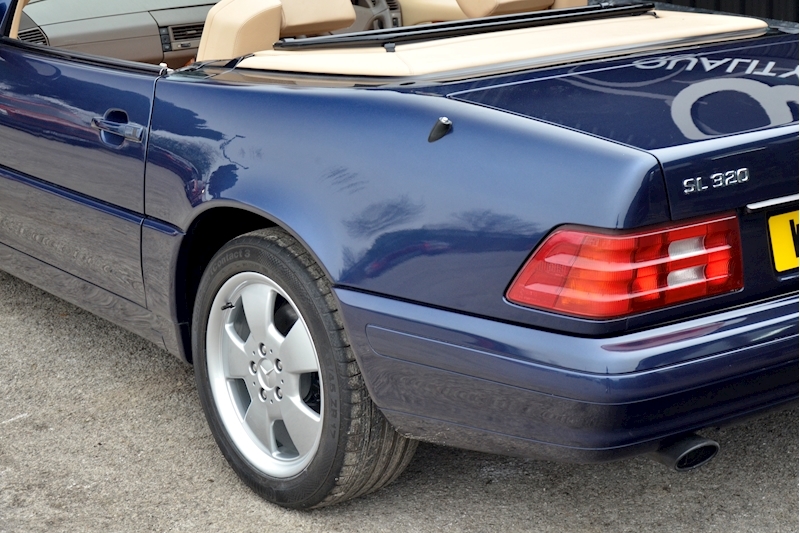 Mercedes-Benz SL 320 R129 3.2 V6 + Panoramic Glass Roof + Recent MB Service Image 29