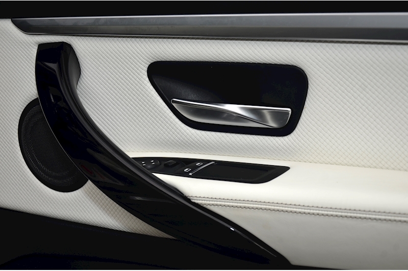 BMW 440i M Sport BMW Individual Interior + M Performance Options + FBMWSH Image 21