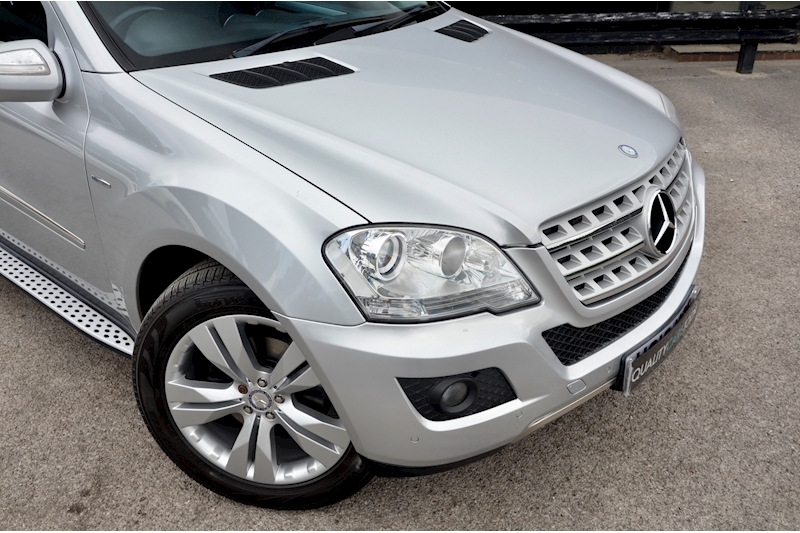 Mercedes-Benz ML 350 Sport 4Matic 2 Former Keepers + Full History + Sunroof + HK + High Spec Image 7
