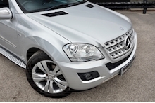Mercedes-Benz ML 350 Sport 4Matic 2 Former Keepers + Full History + Sunroof + HK + High Spec - Thumb 7