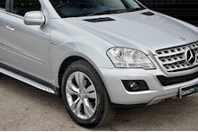 Mercedes-Benz ML 350 Sport 4Matic 2 Former Keepers + Full History + Sunroof + HK + High Spec - Thumb 11