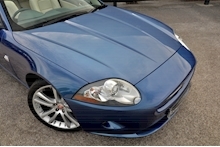 Jaguar XK Convertible Rare Ultraviolet Blue Paint + Ivory Soft Grain + Full Service History - Thumb 8