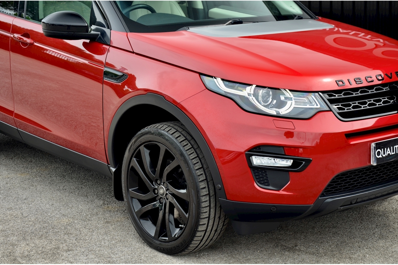 Land Rover Discovery Sport HSE Lux Auto + 7 Seats + Pano Roof + Black Pack + Climate Seats - Large 13