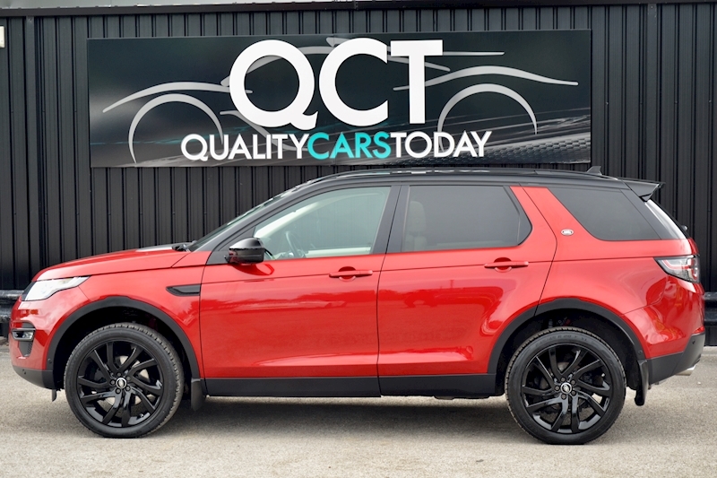 Land Rover Discovery Sport HSE Lux Auto + 7 Seats + Pano Roof + Black Pack + Climate Seats Image 1