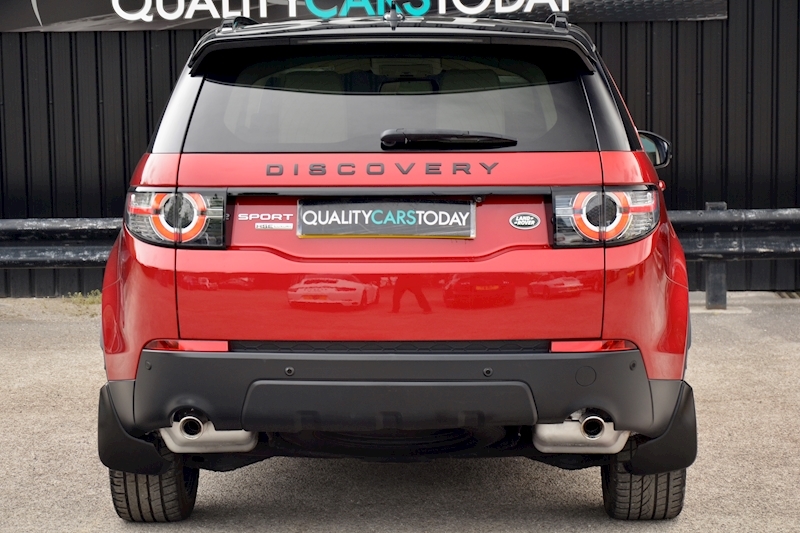 Land Rover Discovery Sport HSE Lux Auto + 7 Seats + Pano Roof + Black Pack + Climate Seats Image 4