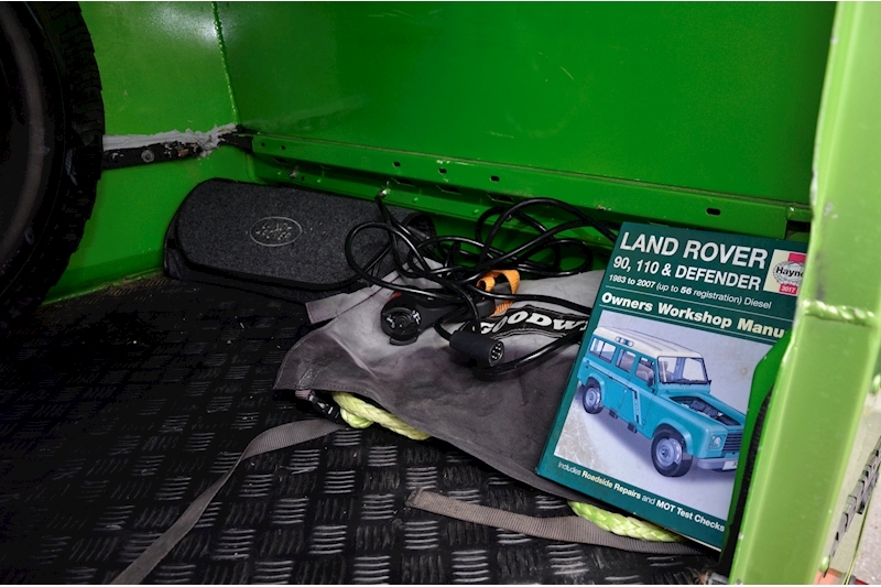 Land Rover Defender 90 2.5 TDI * Tentbox + Modified * Image 34