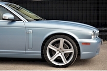 Jaguar XJ 3.0 V6 XJ 3.0 V6 XJ 3.0 V6 3.0 4dr Saloon Automatic Petrol - Thumb 16