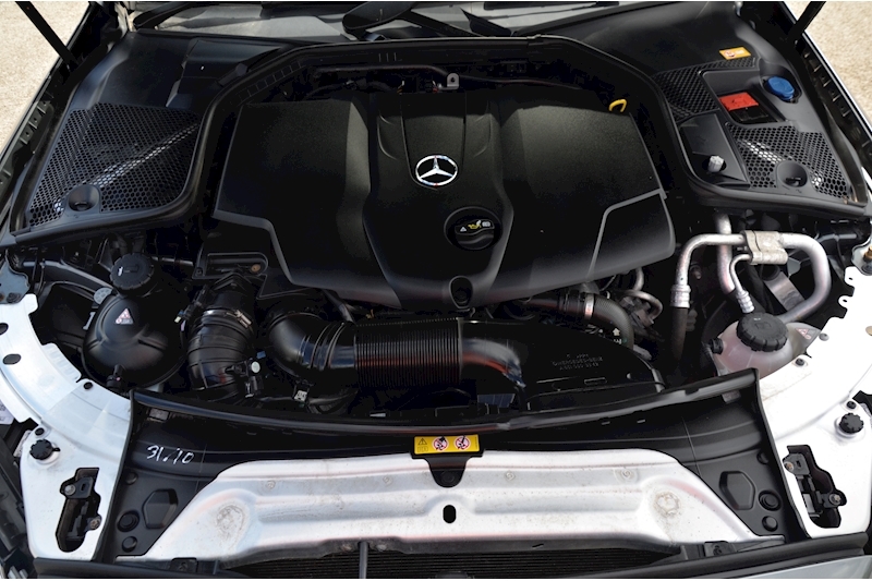 Mercedes-Benz C220d 4Matic AMG Line Rare 4Matic + Sat Nav + Reverse Camera Image 33