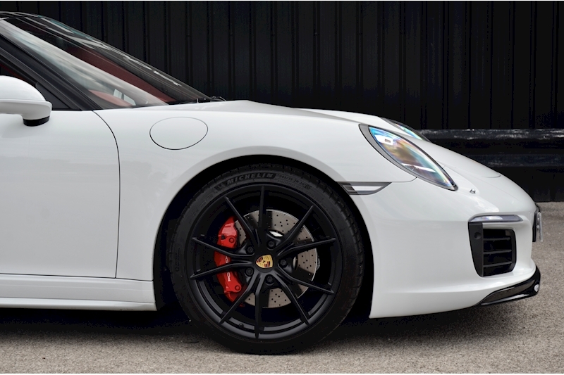 Porsche 911 Targa 4S Balance of 2 Year Porsche Warranty + Huge Spec Image 16