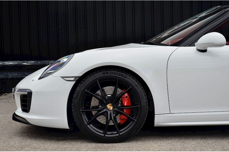 Porsche 911 Targa 4S Balance of 2 Year Porsche Warranty + Huge Spec Image 27
