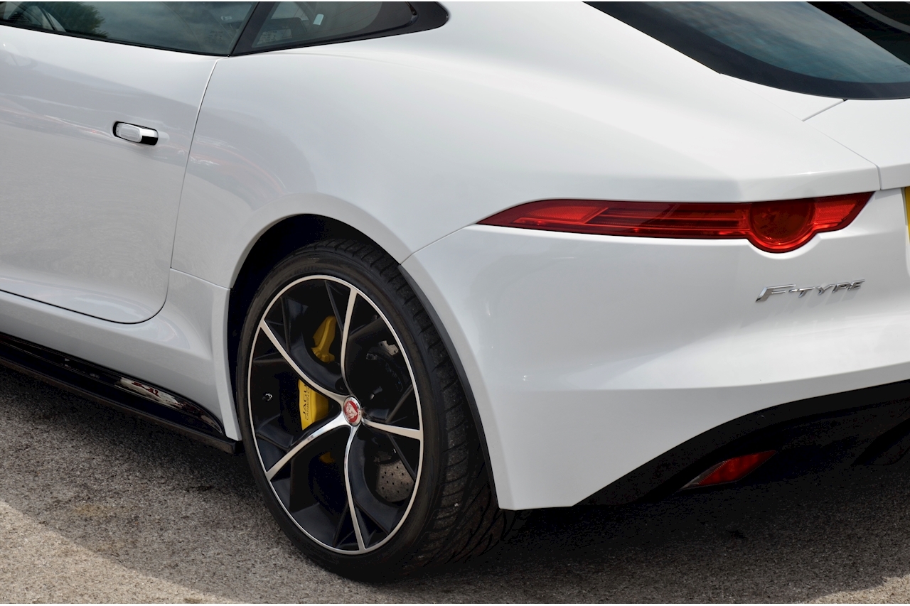 Jaguar F-Type S Carbon Ceramic Brakes + Performance Seats + Huge Spec - Large 31