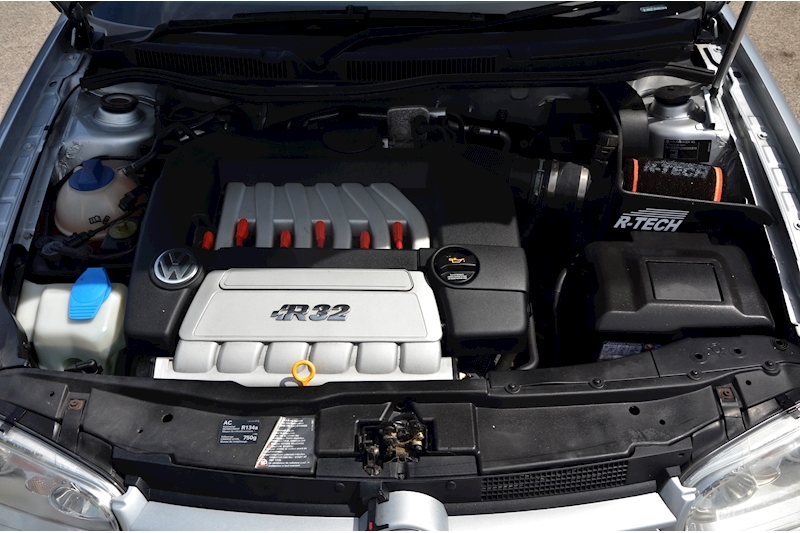 Volkswagen Golf R32 Total Spec + Comprehensive History File + Significant Recent Expenditure Image 8