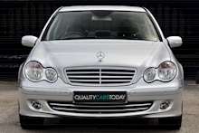 Mercedes-Benz C320 CDI Elegance SE Mercedes Plus 1 Lady Owner + Rare Model + Outstanding - Thumb 3