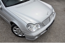 Mercedes-Benz C320 CDI Elegance SE Mercedes Plus 1 Lady Owner + Rare Model + Outstanding - Thumb 6