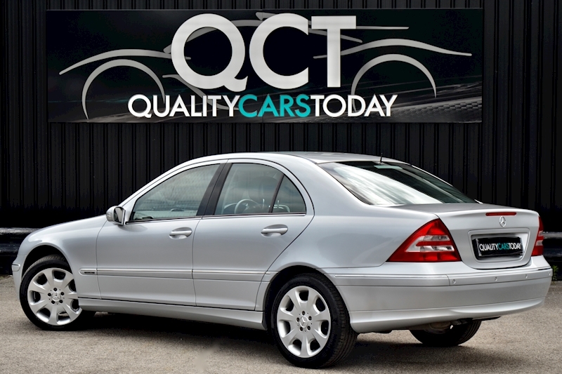 Mercedes-Benz C320 CDI Elegance SE Mercedes Plus 1 Lady Owner + Rare Model + Outstanding Image 10