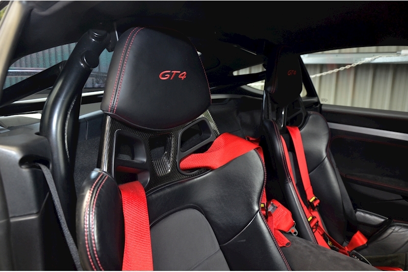 Porsche Cayman GT4 Clubsport Manual + Clubsport Pack + Carbon Bucket Seats + PCM Image 6