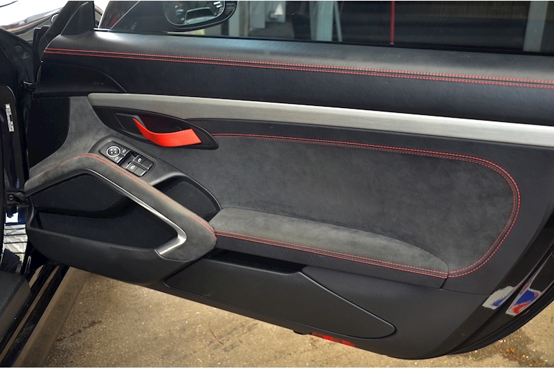 Porsche Cayman GT4 Clubsport Manual + Clubsport Pack + Carbon Bucket Seats + PCM Image 7