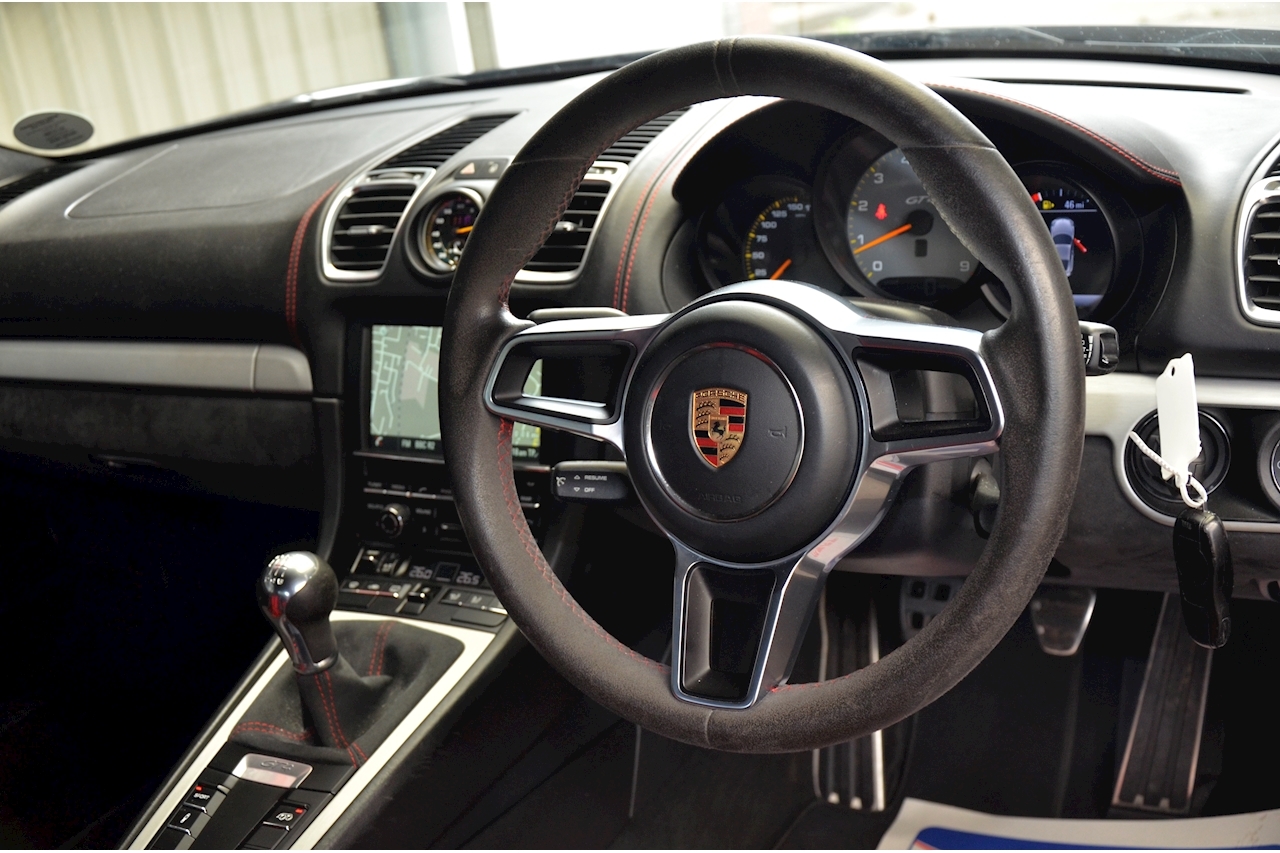 Porsche Cayman GT4 Clubsport Manual + Clubsport Pack + Carbon Bucket Seats + PCM - Large 14