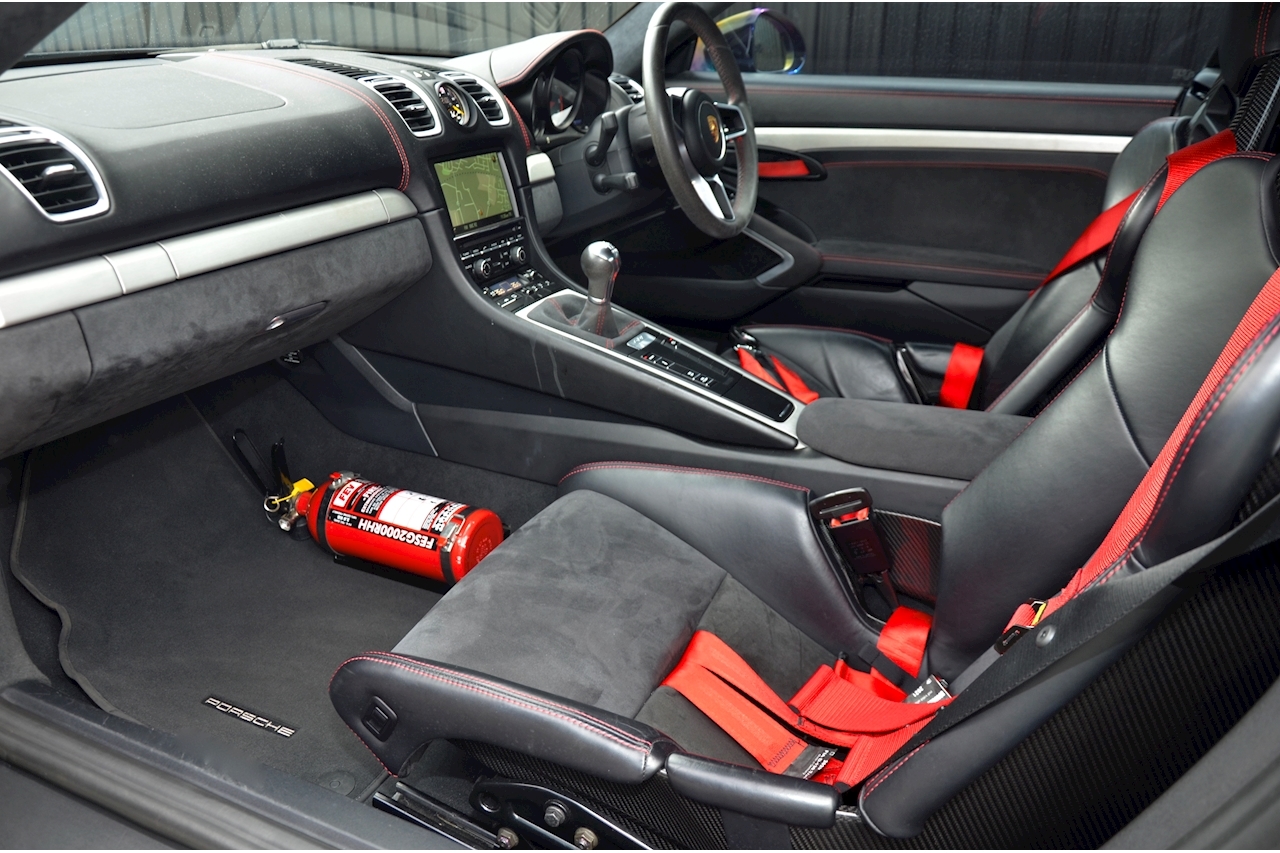 Porsche Cayman GT4 Clubsport Manual + Clubsport Pack + Carbon Bucket Seats + PCM - Large 2