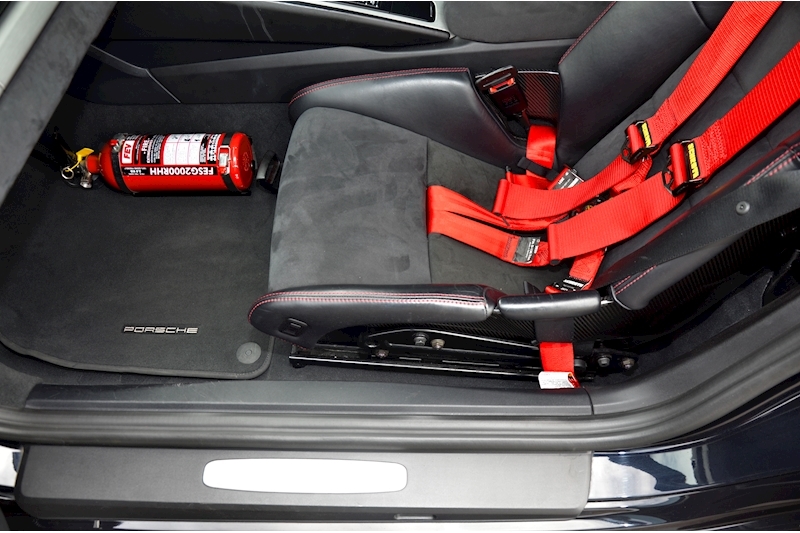 Porsche Cayman GT4 Clubsport Manual + Clubsport Pack + Carbon Bucket Seats + PCM Image 18