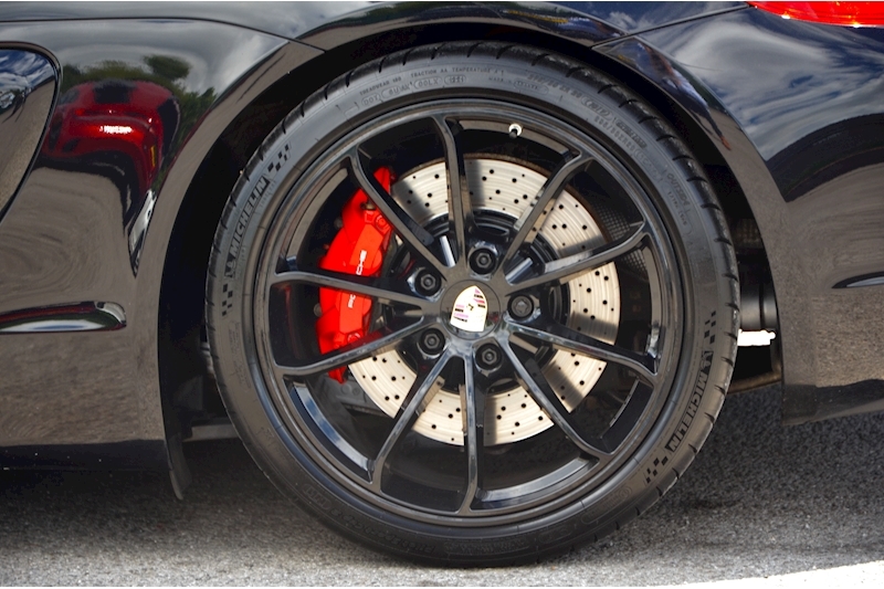 Porsche Cayman GT4 Clubsport Manual + Clubsport Pack + Carbon Bucket Seats + PCM Image 32